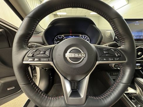 Used 2024 Nissan Sentra SR w/ SR Premium Package image 30