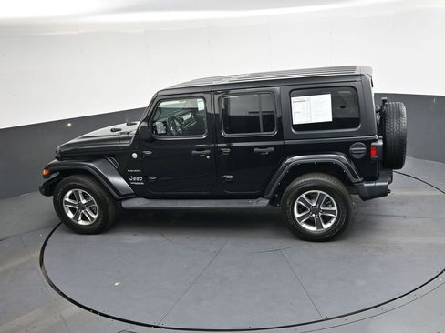 Used 2022 Jeep Wrangler Unlimited Sahara w/ Dual Top Group image 35