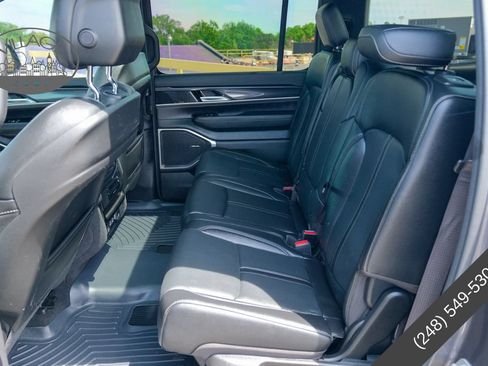 Used 2023 Jeep Wagoneer 4WD w/ Premium Group I image 14