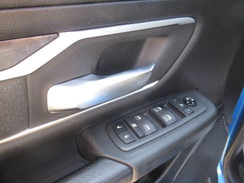 Used 2021 RAM 1500 Big Horn AWD/4WD image 19