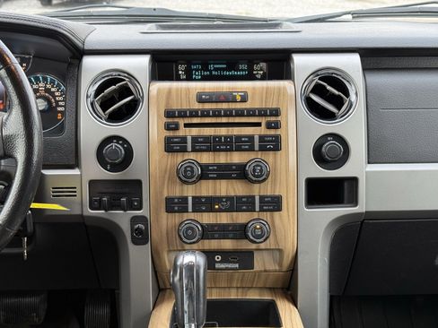 Used 2011 Ford F150 Lariat w/ Lariat Chrome Pkg image 17