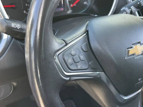Used 2019 Chevrolet Equinox LT w/ Lights and Bright Package FWD image 23