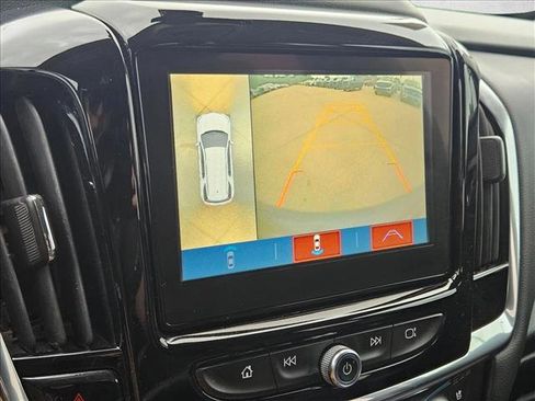 Used 2018 Chevrolet Traverse Premier w/ Driver Confidence II Package image 15