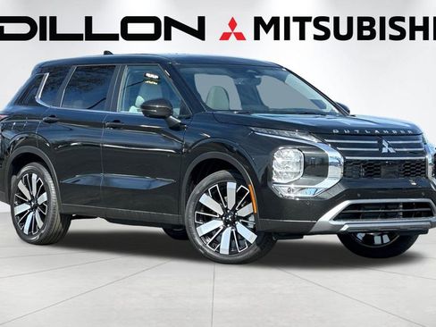 New 2026 Mitsubishi Outlander SE AWD/4WD image 2