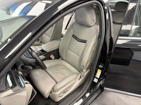 Used 2013 Cadillac XTS Luxury w/ Driver Awareness Package image 34