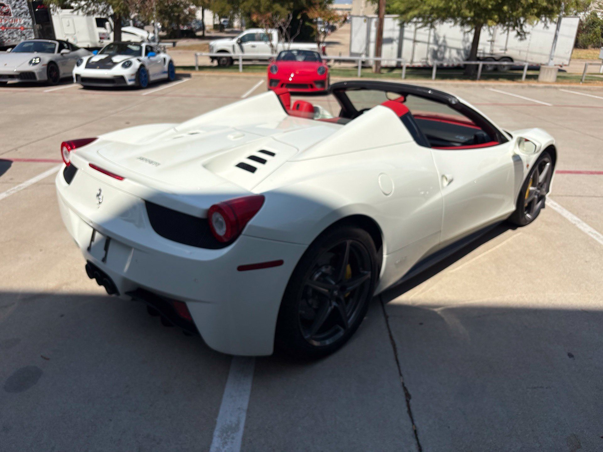 Used 2015 Ferrari 458 Spider RWD image 4