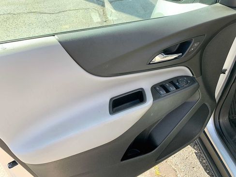 Certified 2021 Chevrolet Equinox LS AWD/4WD image 21