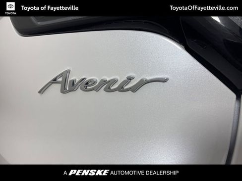 Used 2024 Buick Encore GX Avenir w/ Avenir Technology Package image 17