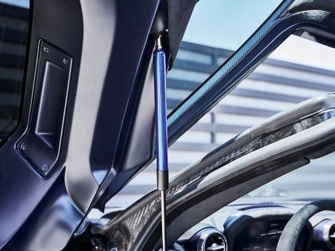 Used 2019 McLaren Senna RWD image 42