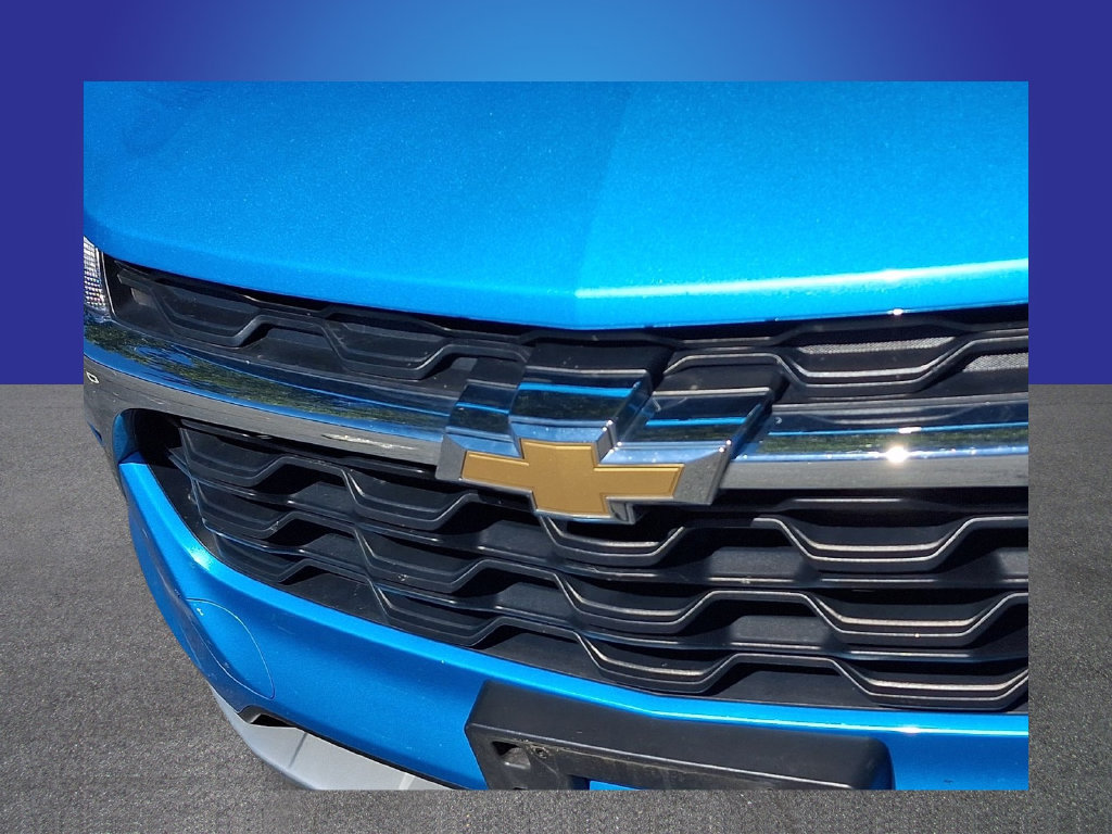 Used 2025 Chevrolet Trax LT FWD image 4