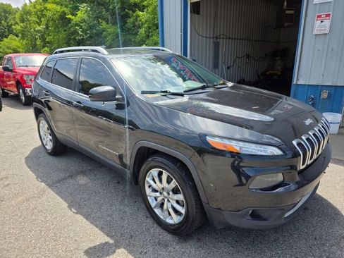 Used 2016 Jeep Cherokee Limited AWD/4WD image 3