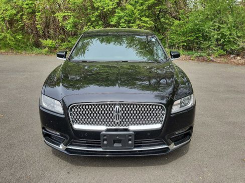Used 2019 Lincoln Continental AWD w/ Equipment Group 500A image 2