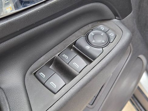 Used 2020 Chevrolet Equinox Premier image 25