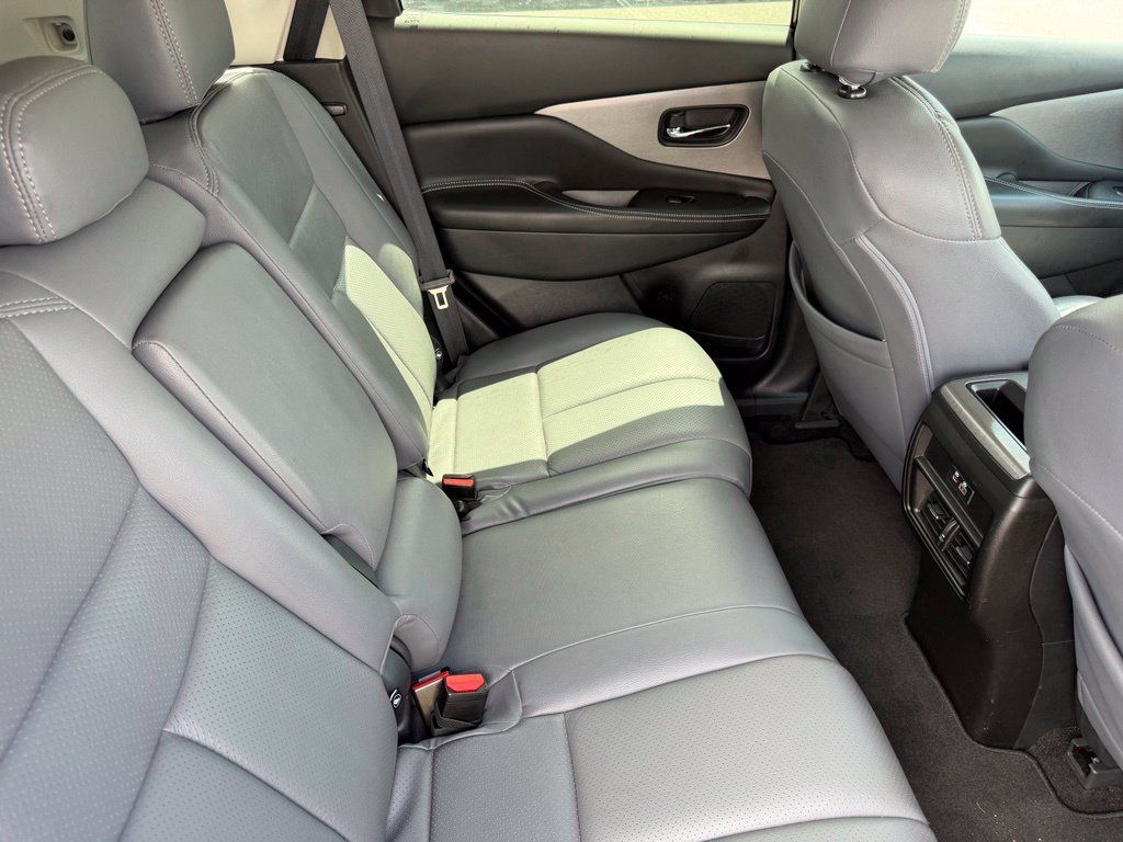 Used 2020 Nissan Murano SV FWD image 18