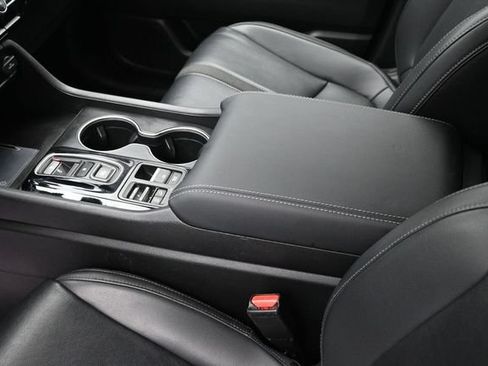 Certified 2024 Honda Pilot Touring image 18