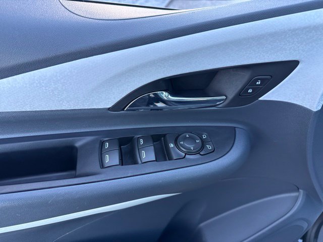 Used 2020 Chevrolet Bolt Premier w/ Infotainment Package FWD image 15