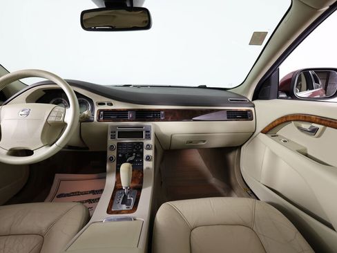 Used 2009 Volvo XC70 3.2 image 30