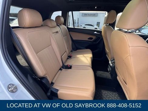 Used 2023 Volkswagen Tiguan SE w/ Panoramic Sunroof Package image 21