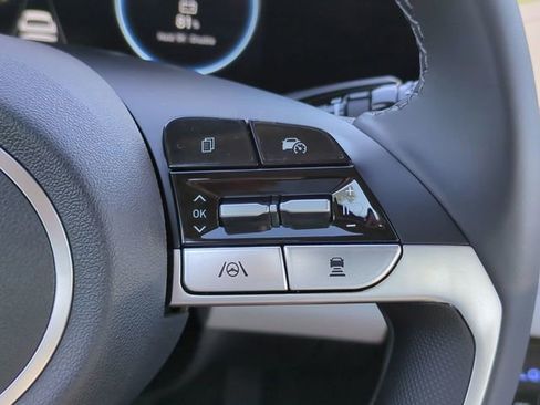 New 2025 Hyundai Elantra Limited image 26