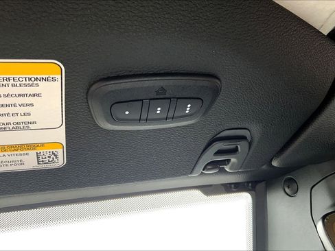 Certified 2025 Jeep Wrangler Sahara w/ Dual Top Group image 29