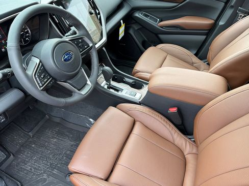 New 2025 Subaru Ascent Touring w/ Popular Package #1 image 10