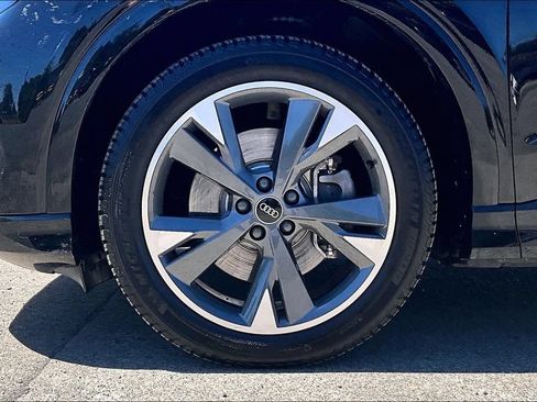 Used 2022 Audi Q4 e-tron Premium Plus AWD/4WD image 12