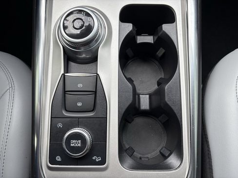 Used 2021 Ford Explorer XLT w/ Equipment Group 202A image 44