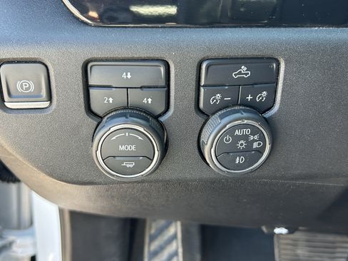 Used 2024 Chevrolet Silverado 2500 LT w/ Convenience Package AWD/4WD image 20