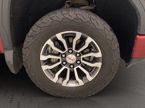 Used 2019 GMC Sierra 1500 AT4 w/ AT4 Premium Package AWD/4WD image 37