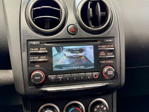 Used 2013 Nissan Rogue SV AWD/4WD image 19