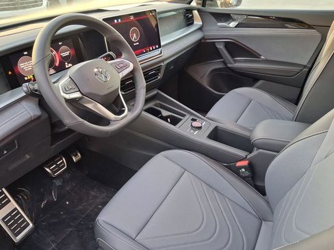 New 2026 Volkswagen Tiguan SE R-Line image 7