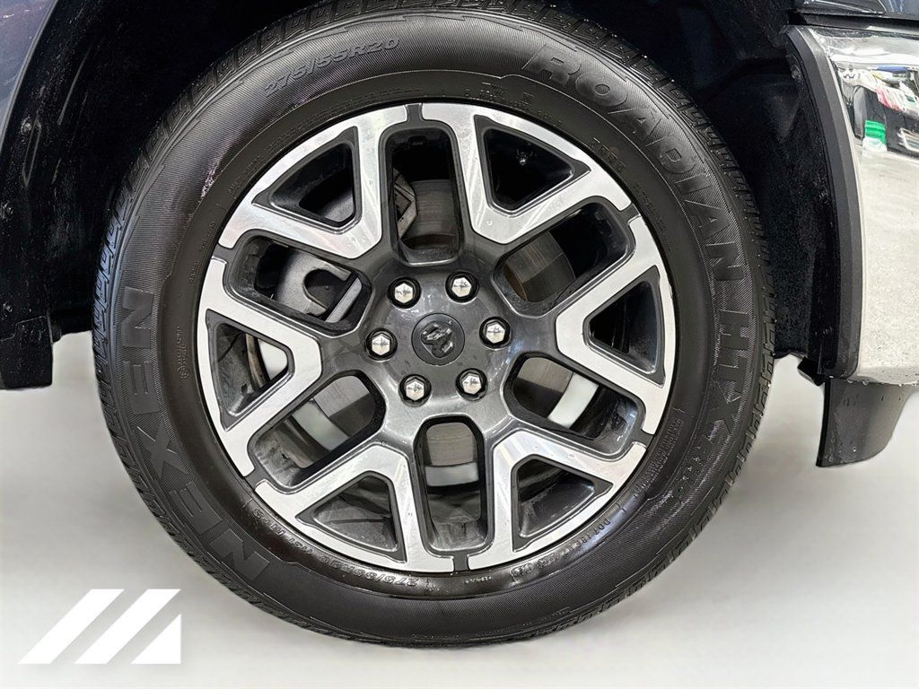 Used 2025 RAM 1500 Laramie AWD/4WD image 34