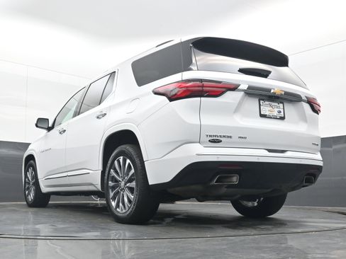 Used 2023 Chevrolet Traverse Premier image 28