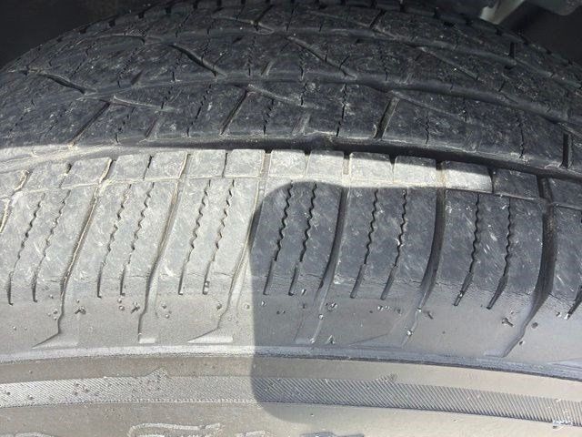 Used 2021 Chevrolet Traverse LS AWD/4WD image 9