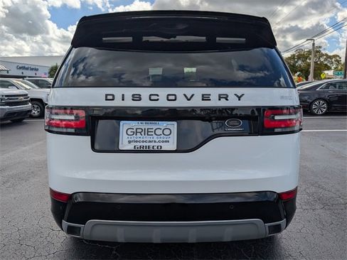 Used 2020 Land Rover Discovery Landmark image 11