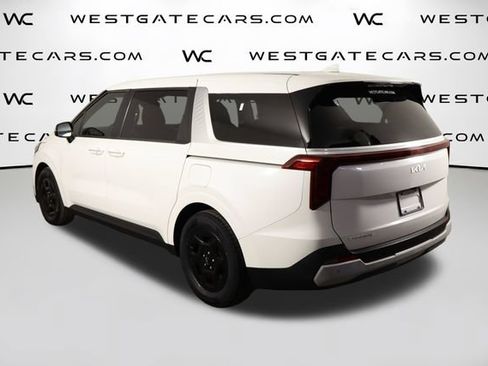 Used 2025 Kia Carnival FWD image 44