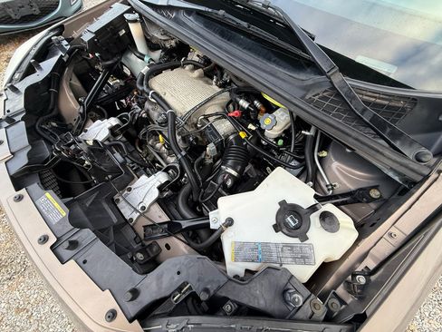 Used 2006 Chevrolet Uplander LT w/ Storage And Organizer Package image 29