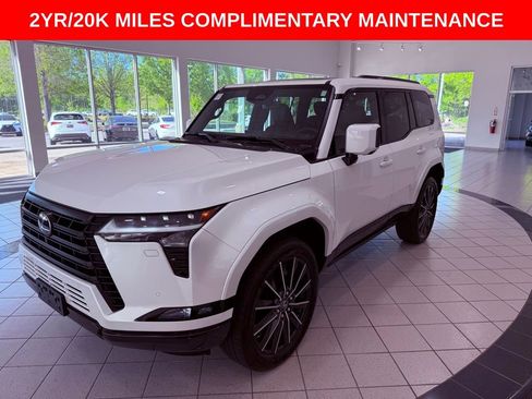 Certified 2025 Lexus GX 550 w/ Accessory Package (2T) image 3