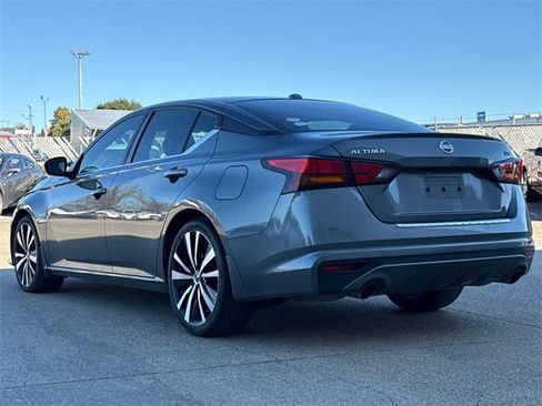 Certified 2021 Nissan Altima 2.5 SR image 7