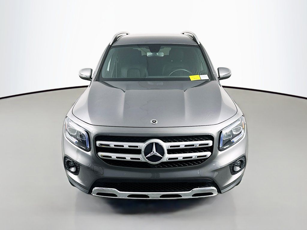 Used 2021 Mercedes-Benz GLB 250 w/ Premium Package image 2