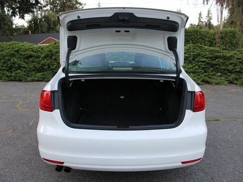 Used 2014 Volkswagen Jetta SE image 16