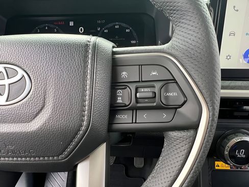 Certified 2025 Toyota Tacoma Limited AWD/4WD image 20