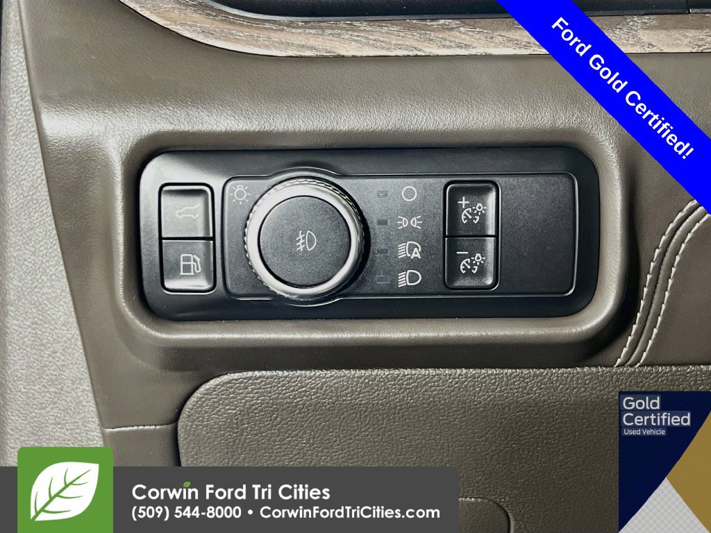 Used 2021 Ford Explorer Platinum w/ Premium Technology Package AWD/4WD image 20