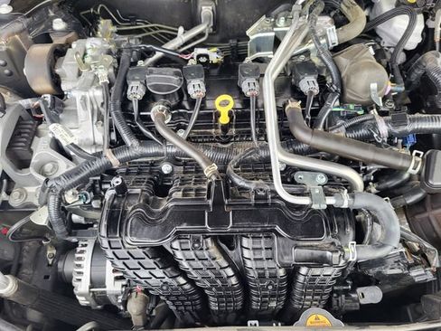 Certified 2025 Nissan Altima 2.5 SV FWD image 24