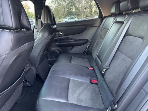 Used 2024 Nissan Ariya FWD image 11