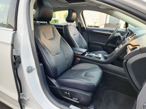 Used 2018 Ford Fusion Titanium AWD/4WD image 19