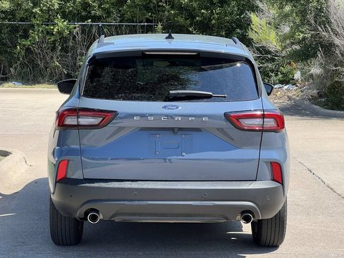 Used 2025 Ford Escape ST-Line w/ Tech Pack #1 FWD image 4