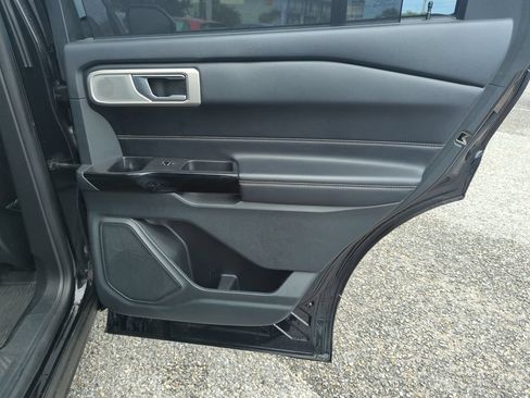 Used 2021 Ford Explorer ST w/ Equipment Group 401A AWD/4WD image 34