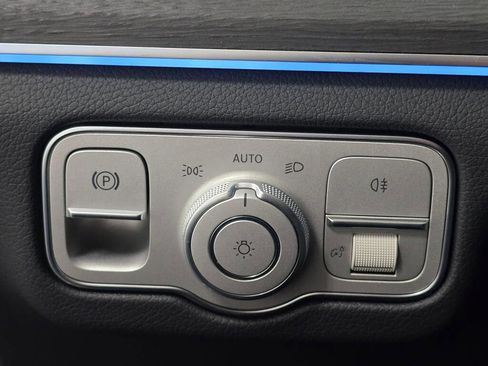 New 2026 Mercedes-Benz GLS 450 4MATIC image 25