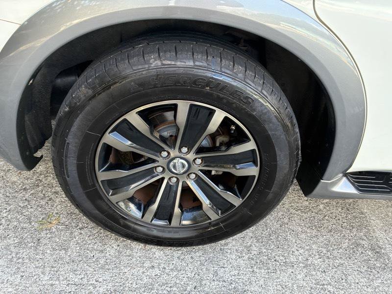 Used 2017 Nissan Armada Platinum w/ Captain Seat Package RWD image 40